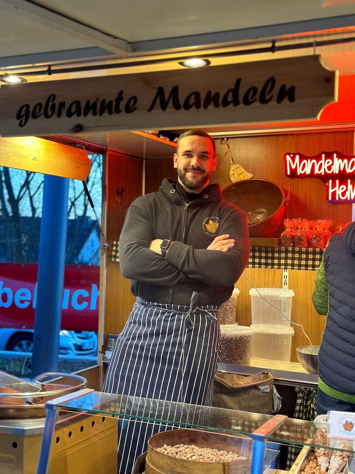 Maximilian Helwig — vierte Generation der Mandelmanufaktur Helwig am Kupferkessel
